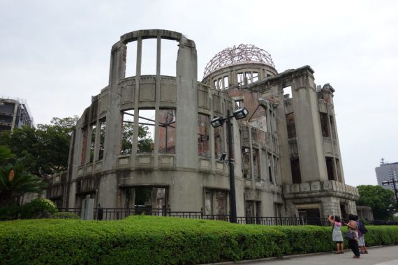 Hiroshima Castle und A-Bomb Dome