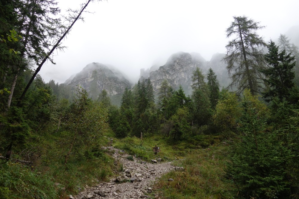 Aufstieg zum Gebirgspass Forcella Scodavacca