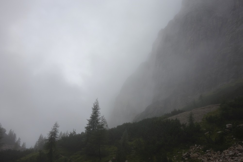 Abstieg zum Rifugio Padova bei sehr schlechtem Wetter